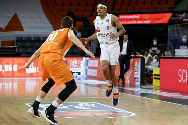 家队对这位 家队对这位